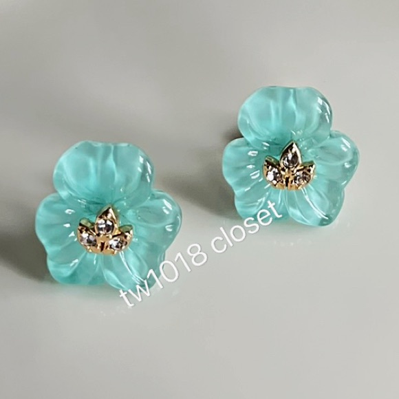 Alexis Bittar Pansy Lucite Petite Post Earring - Picture 5 of 5